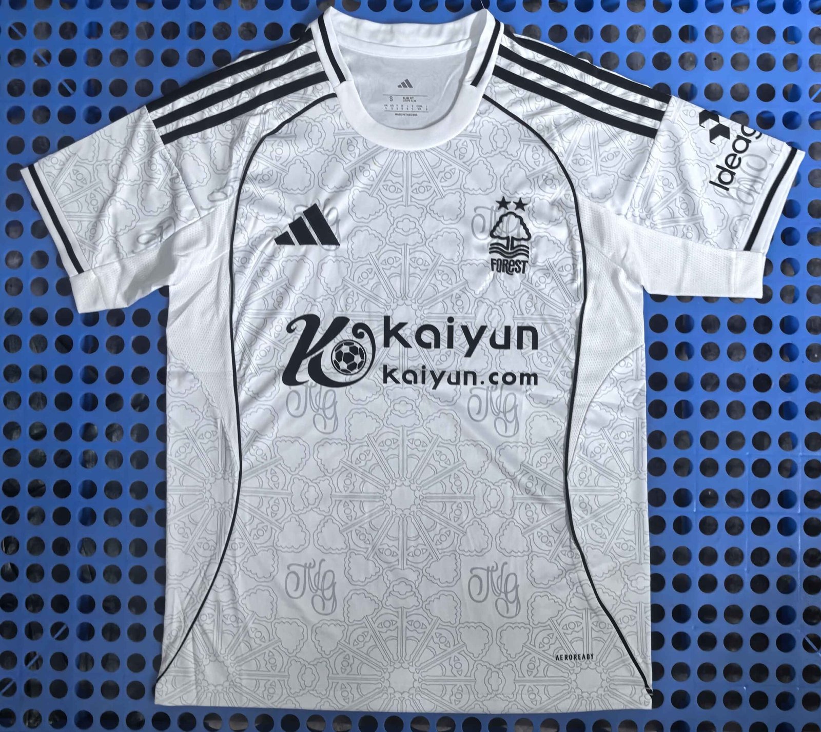 Nottingham Forest Away Jersey