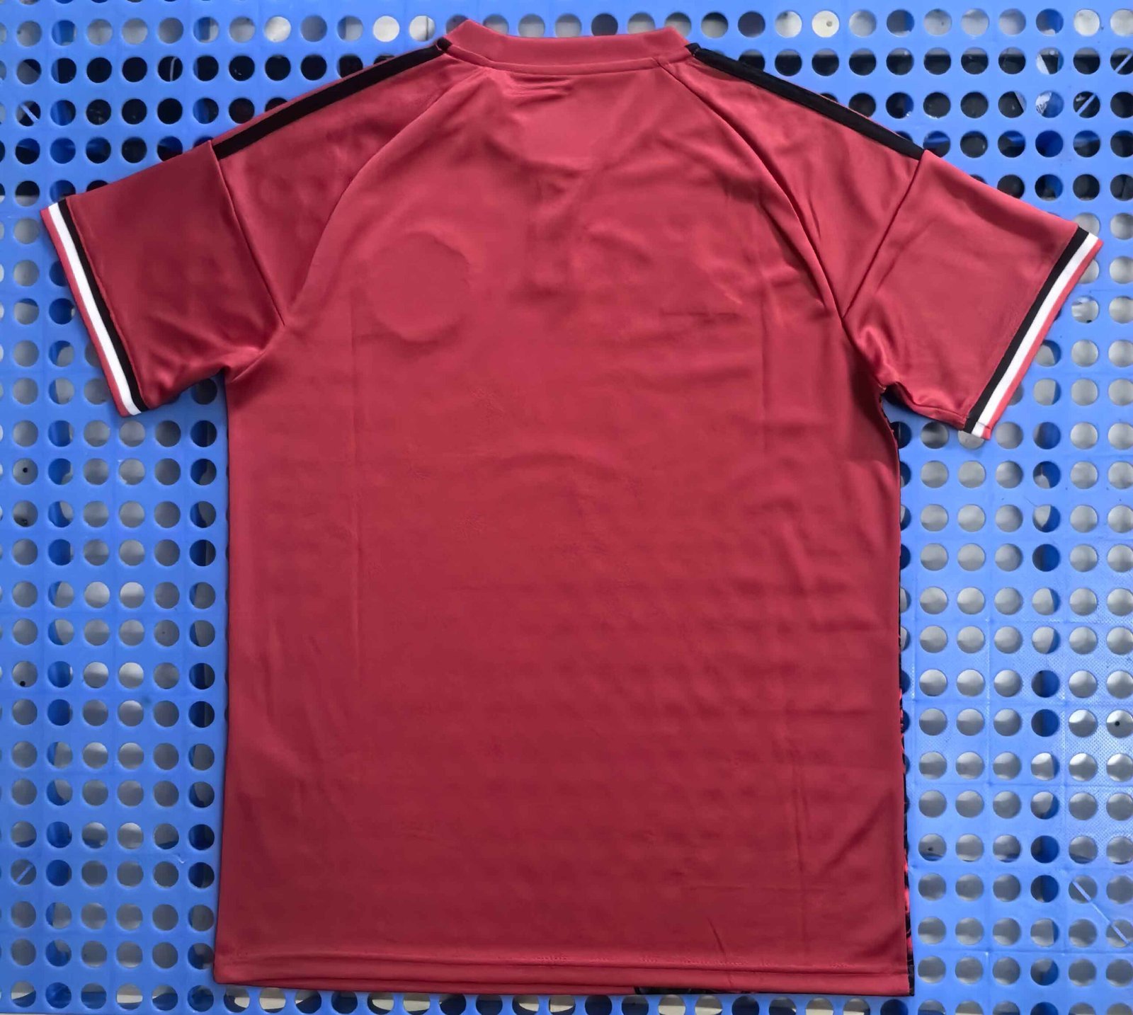 2025 Manchester United Red Rose Special Edition jersey - Image 2