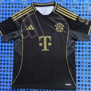 Bayern Munich's black training jersey