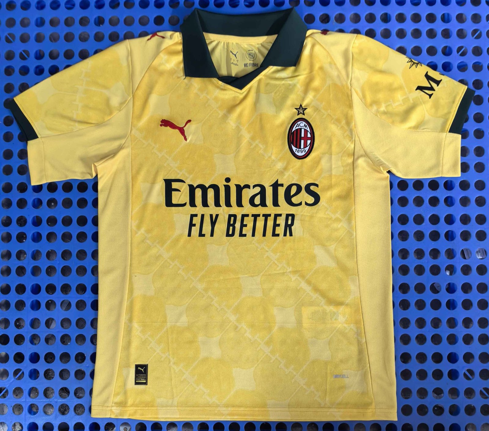 AC Milan second away jersey