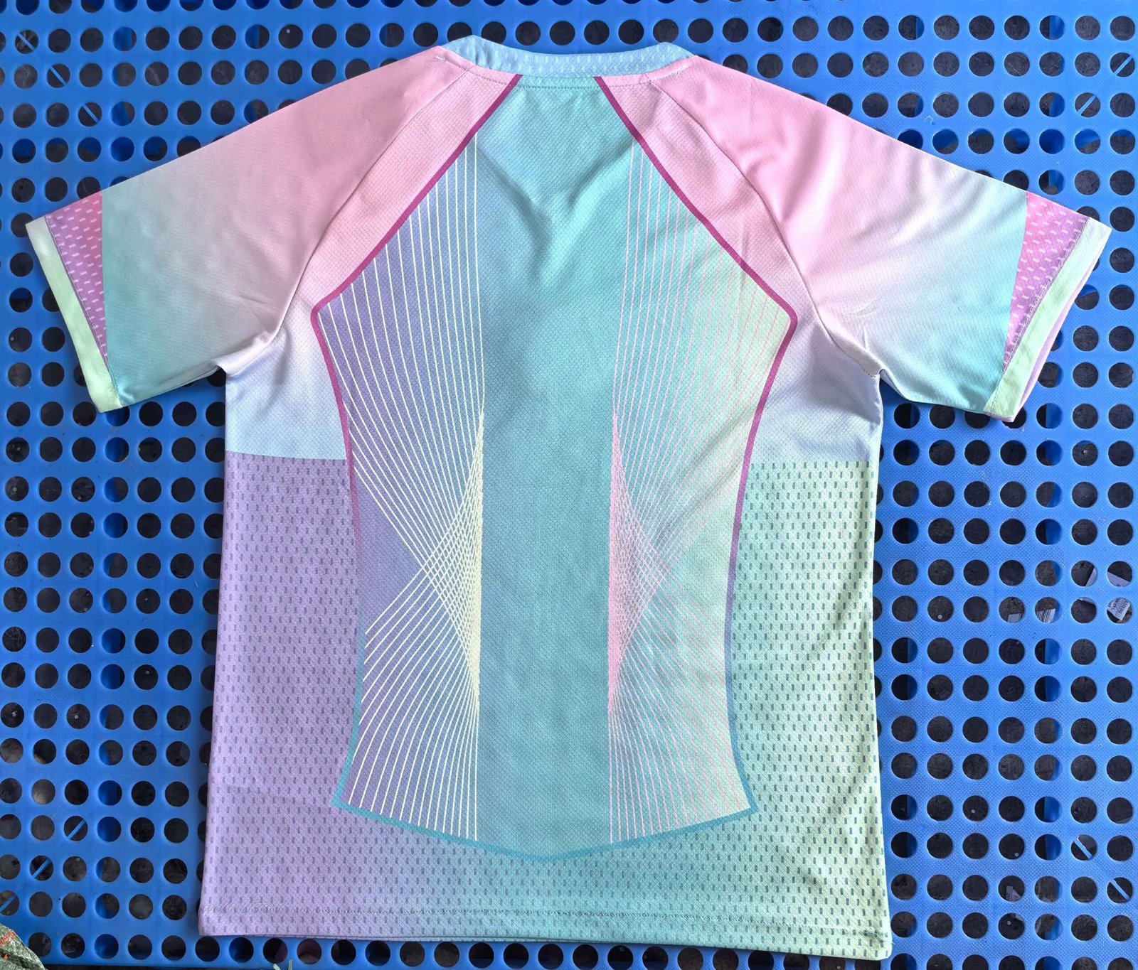 Barcelona concept version gradient pinkish-green jersey - Image 2