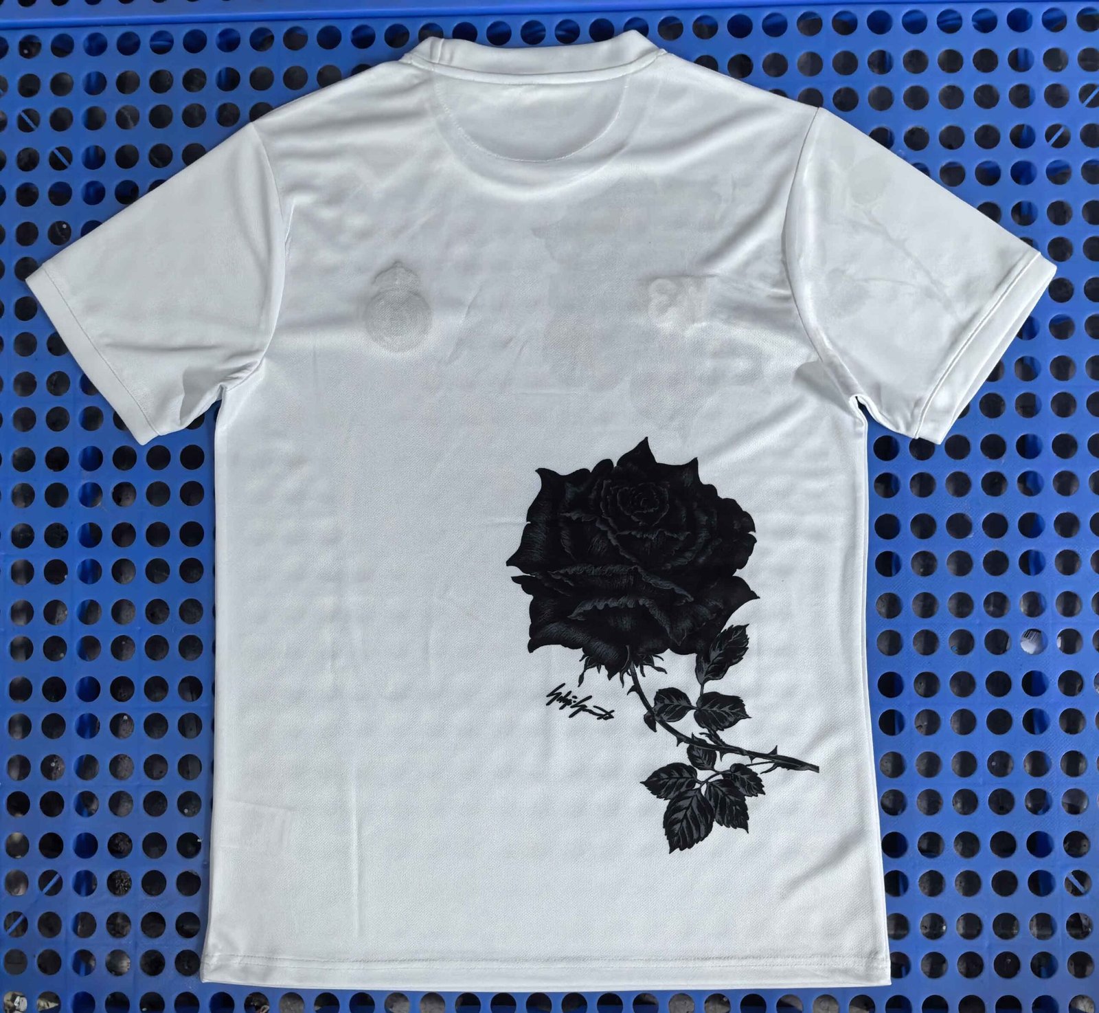 Real Madrid's Y3 white jersey - Image 2