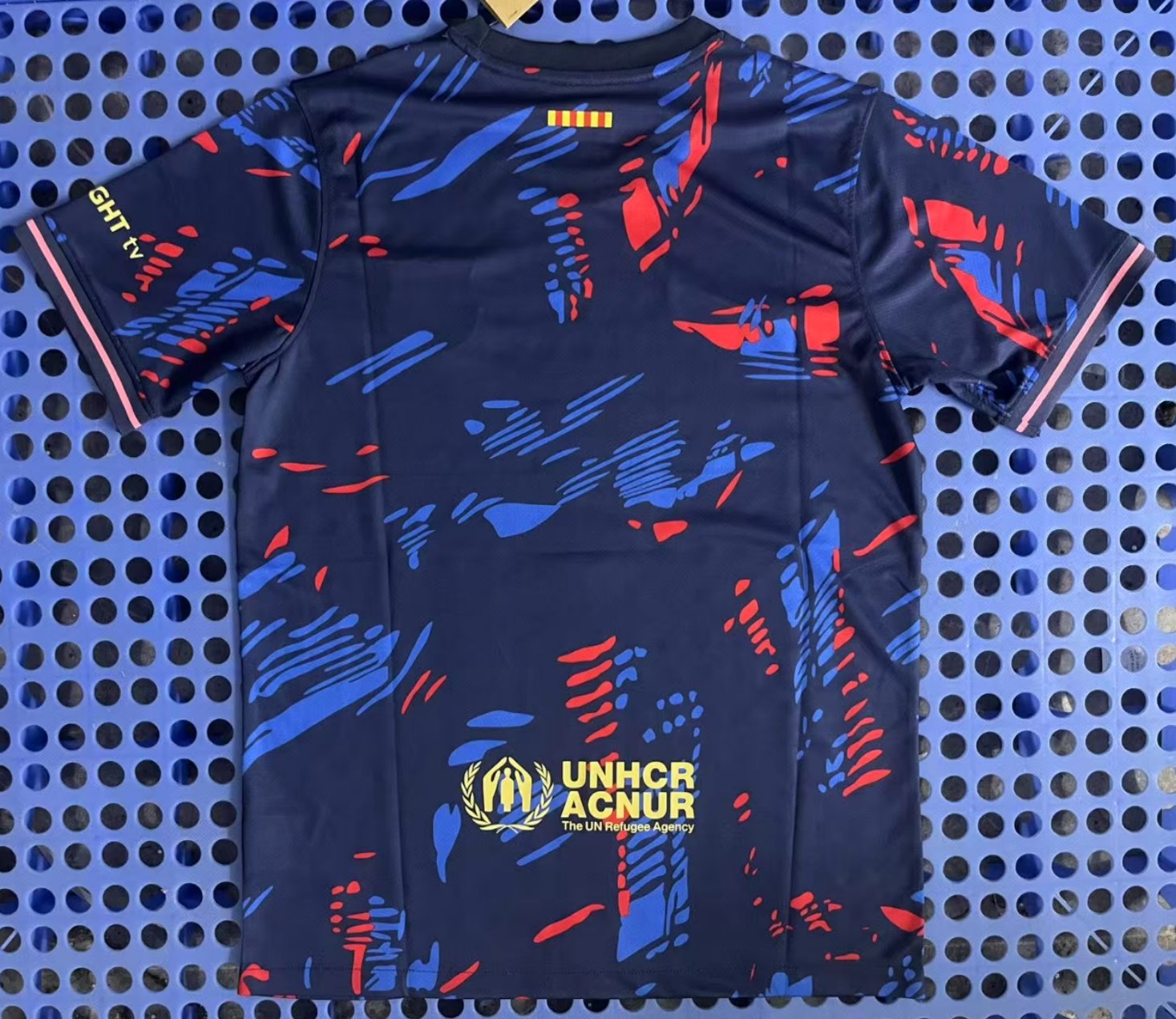 Barcelona's colorful training jersey - Image 2