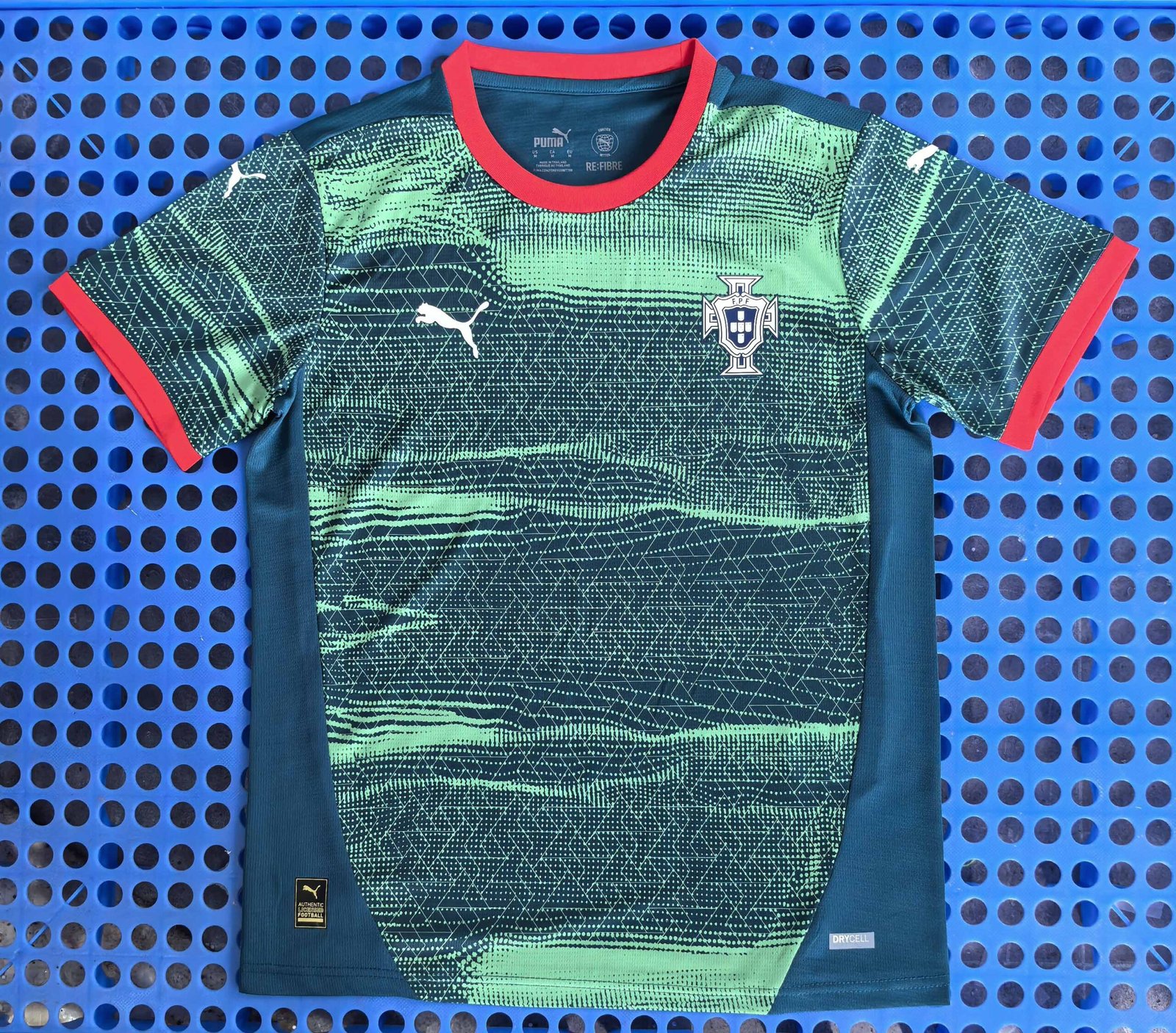The Portuguese pre-match training jersey