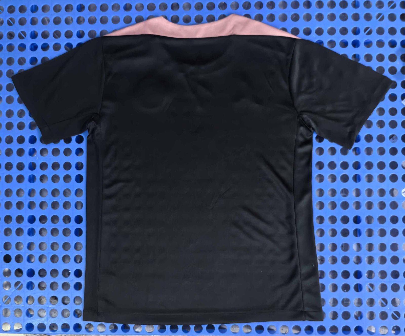 Paris training jersey