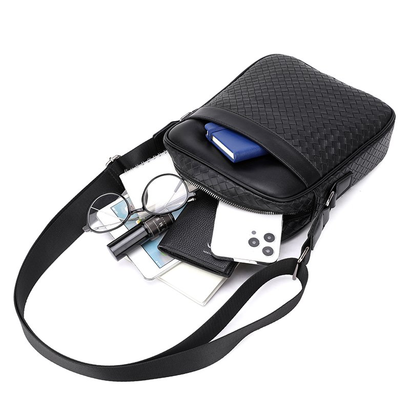 Woven men's single-shoulder bag