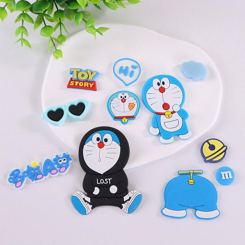 Doraemon-themed DIY mobile phone cases charms - Image 3