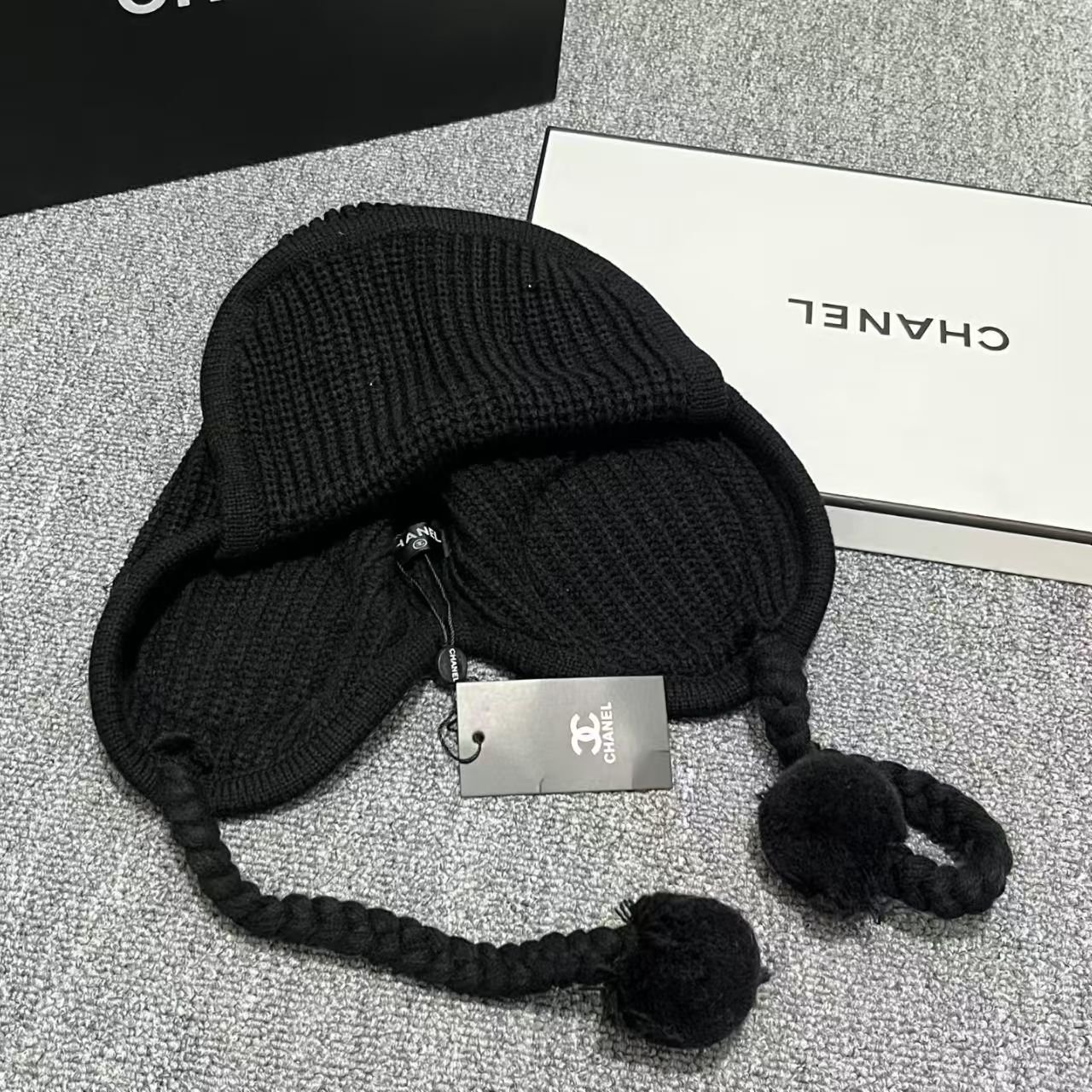 Windproof neck-protecting and warm plush knitted cap - Image 5