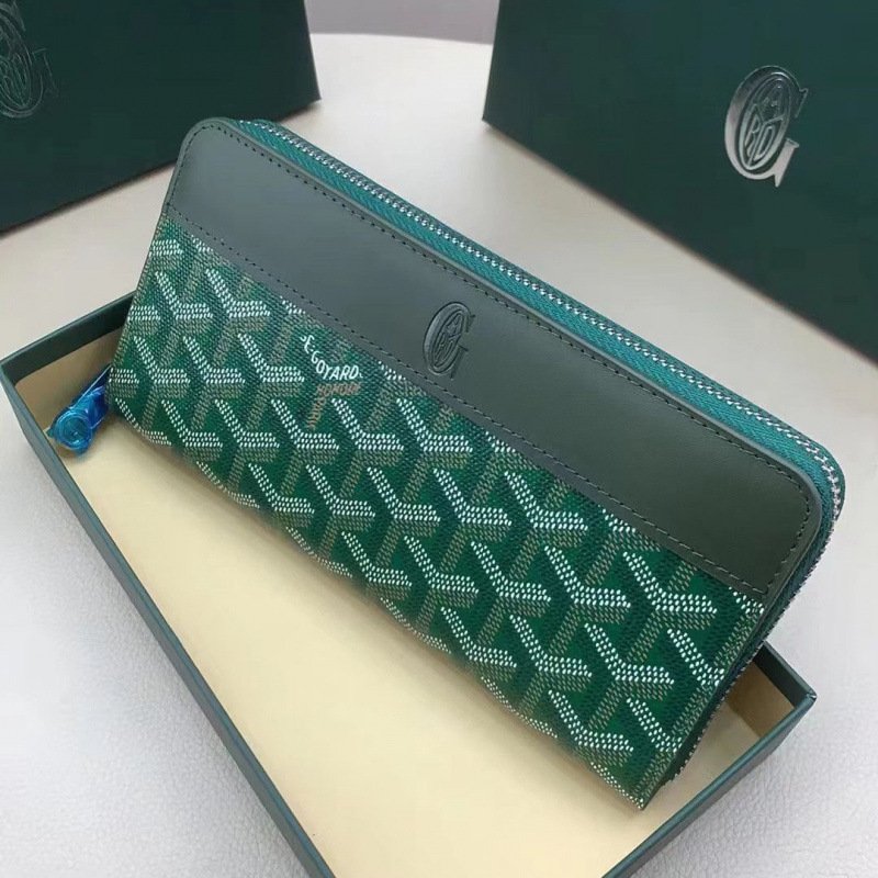 goyard purse