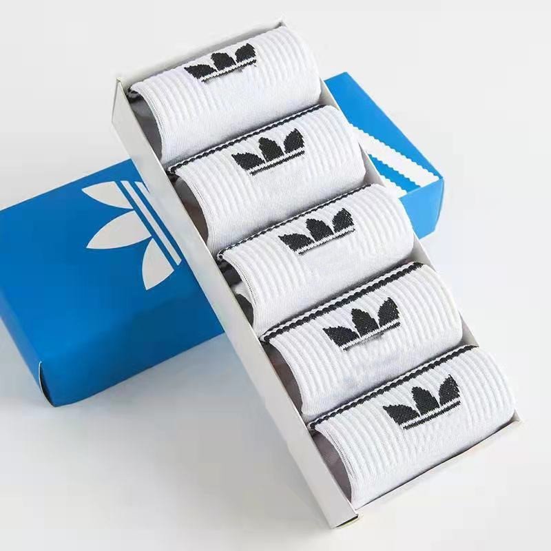 Boxed Adidas trendy couple sports socks - Image 4