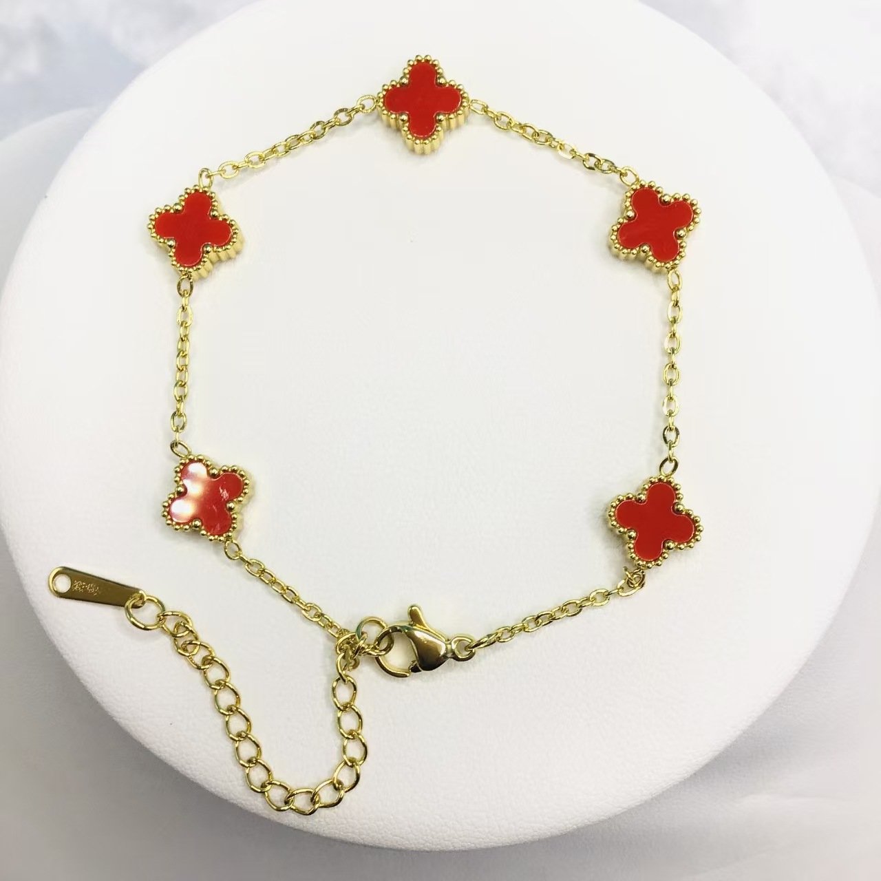 Lucky Four-leaf Clover Fashion Bracelet - Image 4