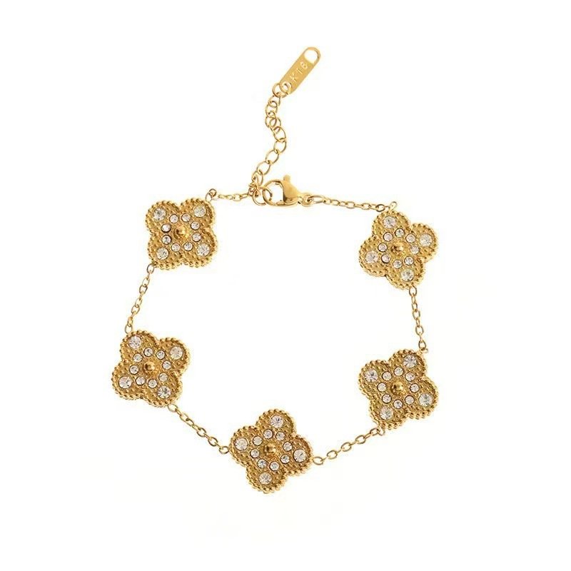 Four-leaf clover bracelet