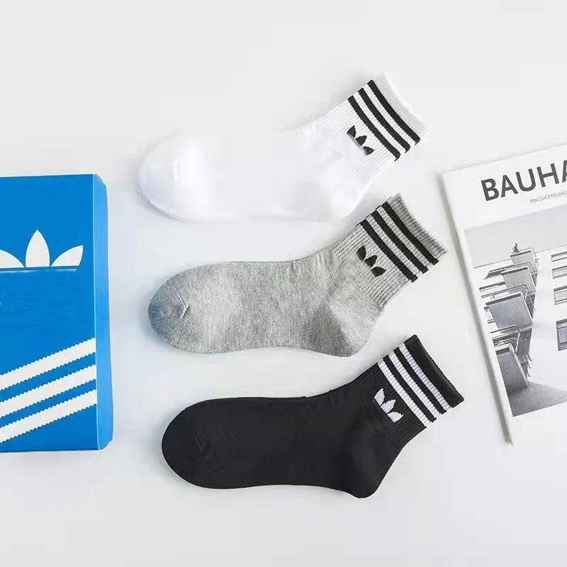 Boxed Adidas trendy couple sports socks - Image 5
