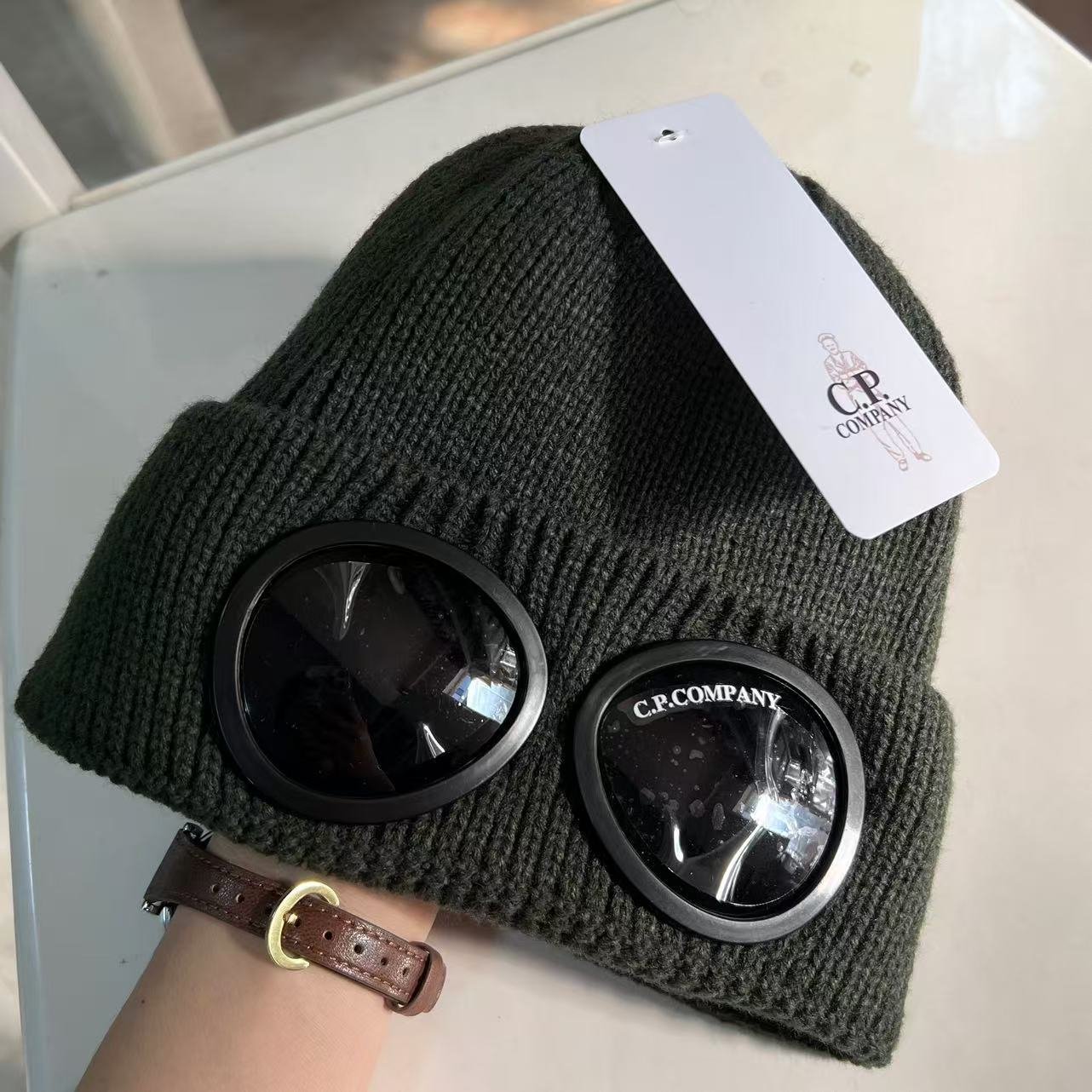 cp company hat