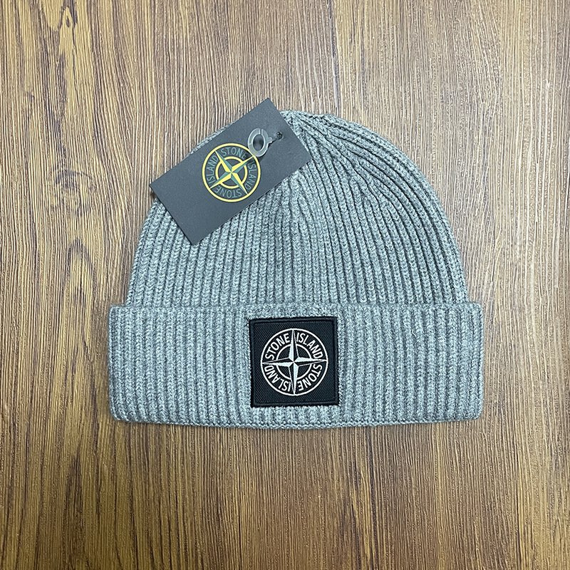 stone island knitted hat