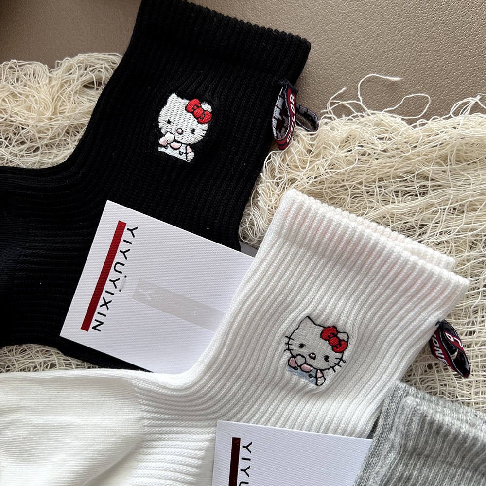Cartoon kitty embroidered logo women's socks - Image 3