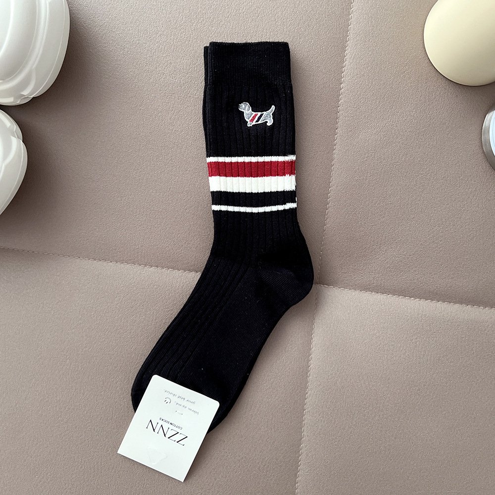 Embroidered women's mid-calf trendy socks - Image 4