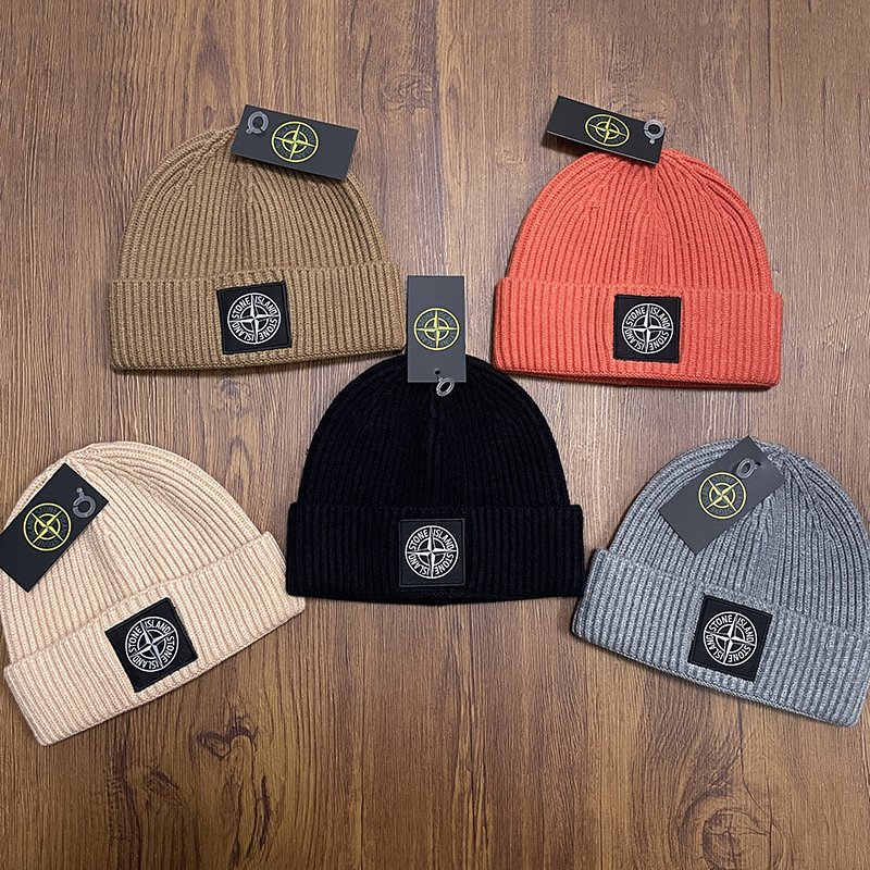 stone island knitted hat
