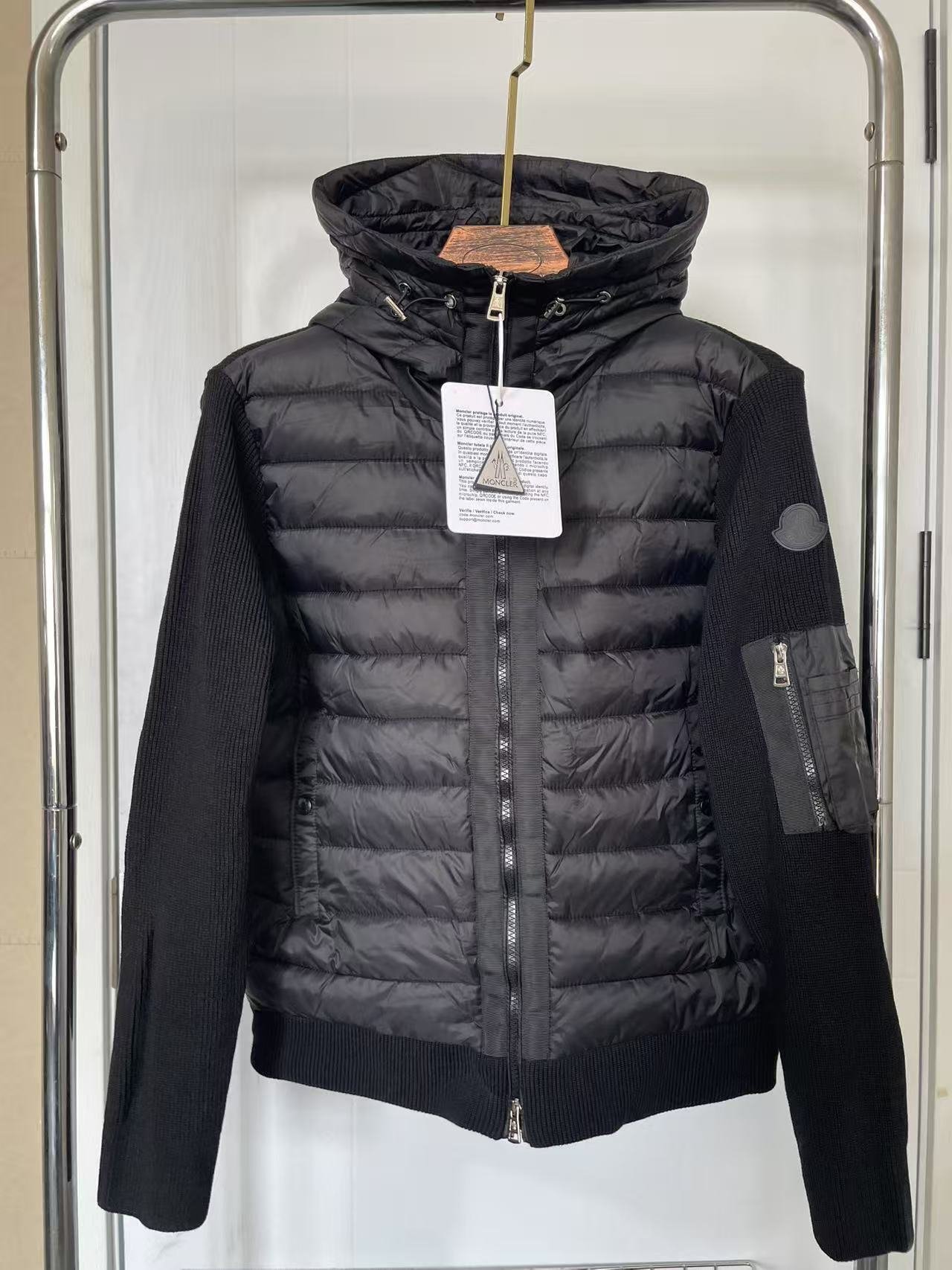 Men's hooded knitted down jacket