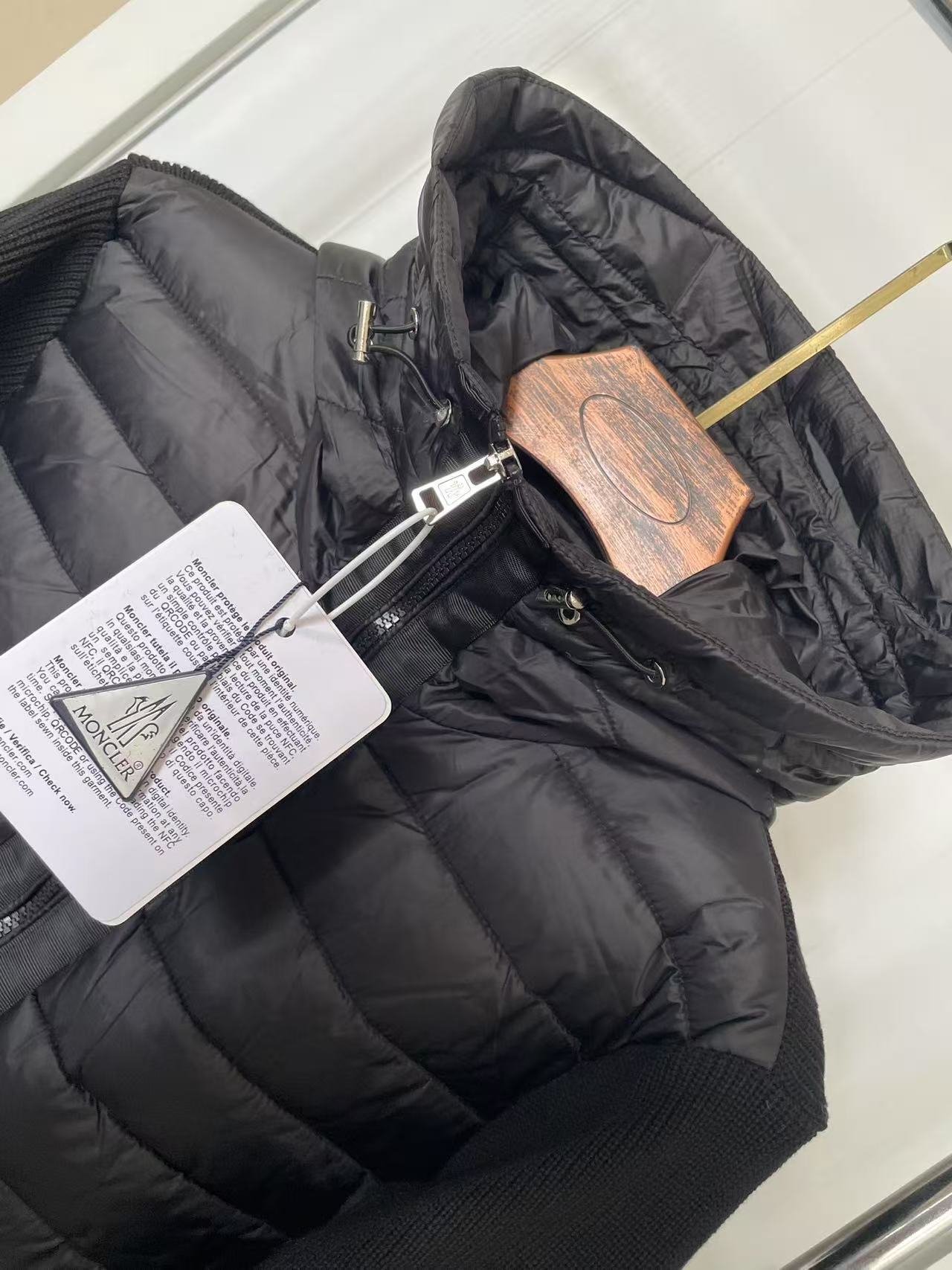 Men's hooded knitted down jacket