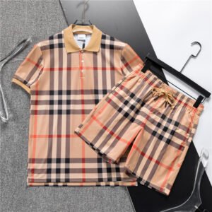 Burberry t shirt